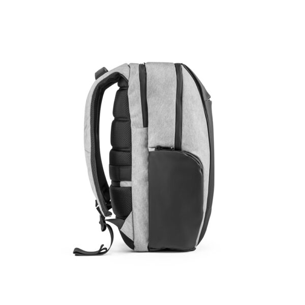 Mochila para notebook 17" em 900D e Tarpaulin - Brinde Corporativo Personalizado | Enova