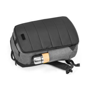 Mochila para notebook em 300D - Brinde Corporativo Personalizado | Enova