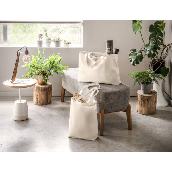 Sacola em 50% algodão, 30% algodão reciclado e 20% poliéster reciclado (220 g/m²) - Brinde Corporativo Personalizado | Enova