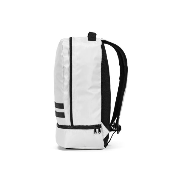 Mochila em 290T poliéster reciclado em sarja com forro em 210D poliéster reciclado - Brinde Corporativo Personalizado | Enova