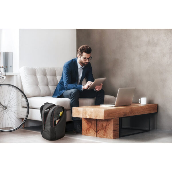 Mochila para notebook 17'' em 900D e c. sintético - Brinde Corporativo Personalizado | Enova