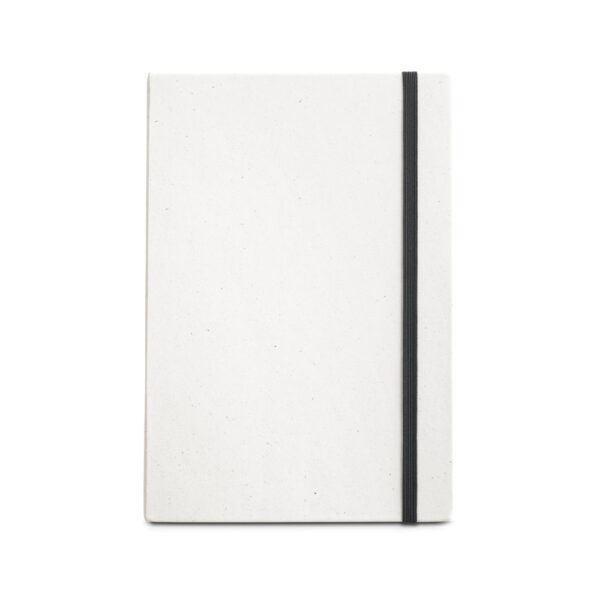 Caderno A5 produzido através de pacotes de leite reciclados com folhas pautadas recicladas - Brinde Corporativo Personalizado | Enova