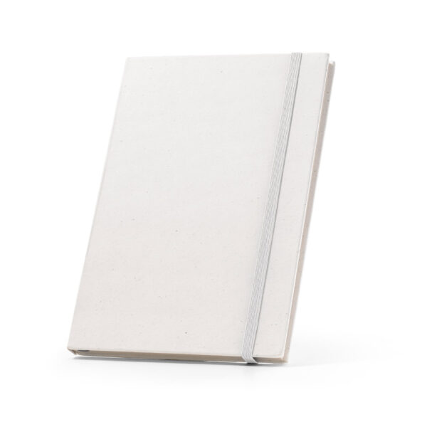 Caderno A5 produzido através de pacotes de leite reciclados com folhas pautadas recicladas - Brinde Corporativo Personalizado | Enova