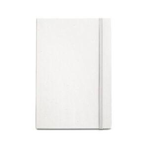 Caderno A5 produzido através de pacotes de leite reciclados com folhas pautadas recicladas - Brinde Corporativo Personalizado | Enova