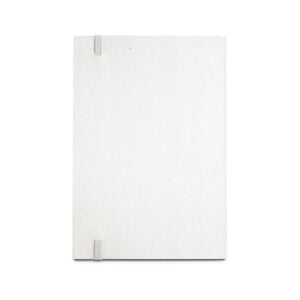 Caderno A5 produzido através de pacotes de leite reciclados com folhas pautadas recicladas - Brinde Corporativo Personalizado | Enova