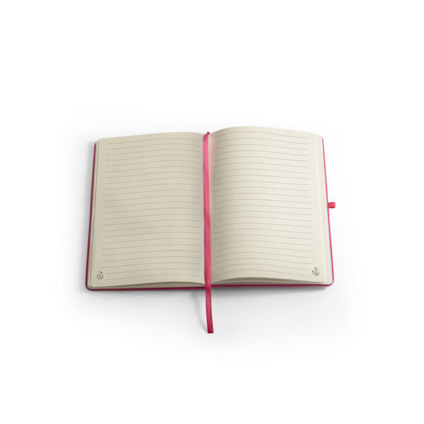 Caderno A5 de capa dura em poliéster 100% reciclado (100% rPET) com cantos redondos e folhas pautadas - Brinde Corporativo Personalizado | Enova