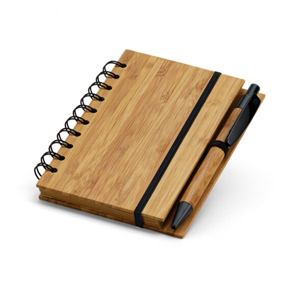 Caderno A6 em bambu com páginas pautadas recicladas - Brinde Corporativo Personalizado | Enova