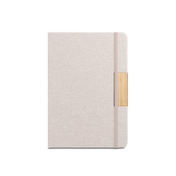 Caderno A5 em tecido poliéster 100% reciclado (100% rPET) com folhas pautadas - Brinde Corporativo Personalizado | Enova