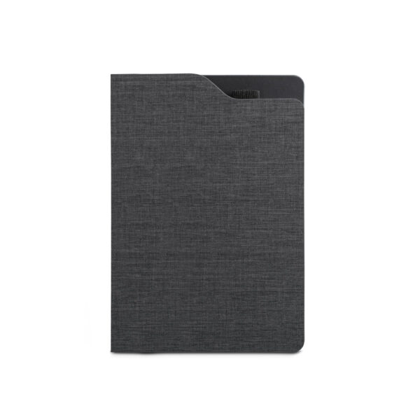 Caderno A5 de capa dura em tecido poliéster 100% reciclado (100% rPET) com folhas pautadas - Brinde Corporativo Personalizado | Enova