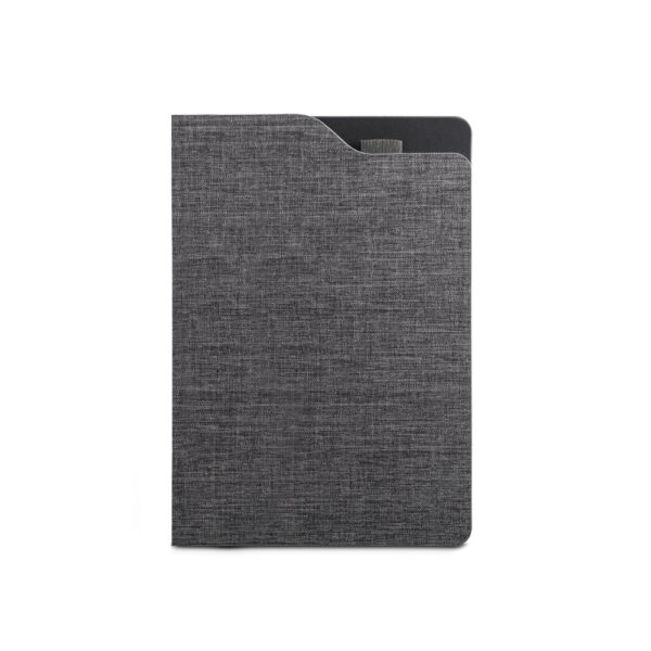 Caderno A5 de capa dura em tecido poliéster 100% reciclado (100% rPET) com folhas pautadas - Brinde Corporativo Personalizado | Enova