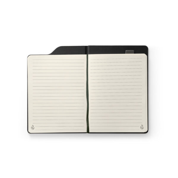 Caderno A5 de capa dura em tecido poliéster 100% reciclado (100% rPET) com folhas pautadas - Brinde Corporativo Personalizado | Enova