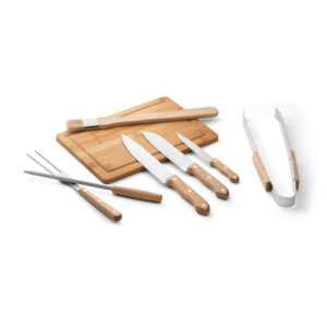 Kit churrasco em estojo de PU e 210D com tábua em bambu e 7 utensílios em aço inox e madeira de seringueira - Brinde Corporativo Personalizado | Enova