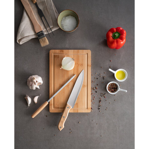 Kit churrasco em estojo de PU e 210D com tábua em bambu e 7 utensílios em aço inox e madeira de seringueira - Brinde Corporativo Personalizado | Enova