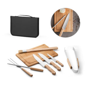 Kit churrasco em estojo de PU e 210D com tábua em bambu e 7 utensílios em aço inox e madeira de seringueira - Enova Brindes Personalizados