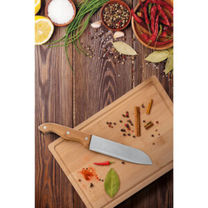 Kit churrasco em estojo de 210D e tábua em bambu com 5 utensílios em aço inox e madeira de Seringueira - Brinde Corporativo Personalizado | Enova