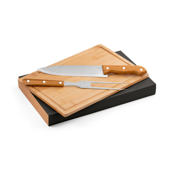 Kit churrasco em caixa kraft com tábua em bambu e 2 utensílios em aço inox e bambu - Brinde Corporativo Personalizado | Enova