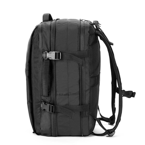 Mochila de viagem em poliéster reciclado 600D de alta densidade, com bolso para notebook 17.3" e placa para gravação 29 L - Brinde Corporativo Personalizado | Enova