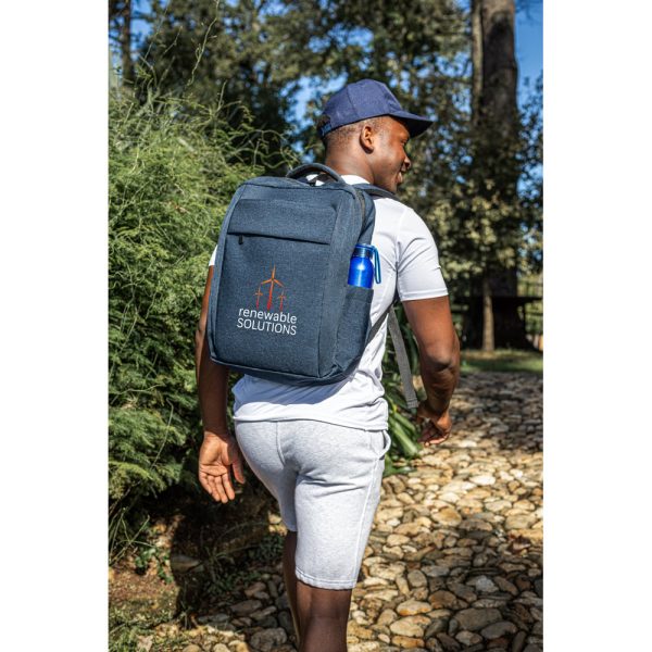 Mochila, totalmente almofadada, para notebook 15.6" em poliéster reciclado 300D de alta densidade 18 L - Brinde Corporativo Personalizado | Enova
