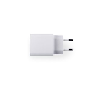 Adaptador de corrente com porta USB-A 18W e USB-C 20W em ABS 100% reciclado - Brinde Corporativo Personalizado | Enova