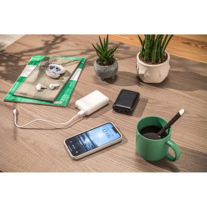 Bateria portáti em ABS 100% reciclado e capacidade de 10.000 mAh - Brinde Corporativo Personalizado | Enova