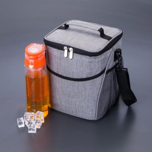 Bolsa Térmica em Poliéster 300D - Brinde Corporativo Personalizado | Enova