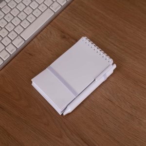 Mini Caderno Capa em PP c/ Caneta - Brinde Corporativo Personalizado | Enova