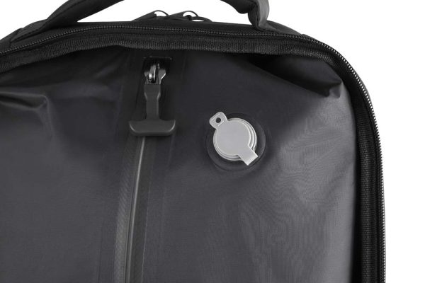 Mochila c/ Compartimento a Vácuo e Expansor - Brinde Corporativo Personalizado | Enova