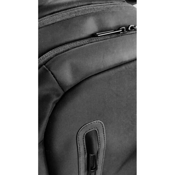 Mochila para computador portátil (17") em nylon 150D - Brinde Corporativo Personalizado