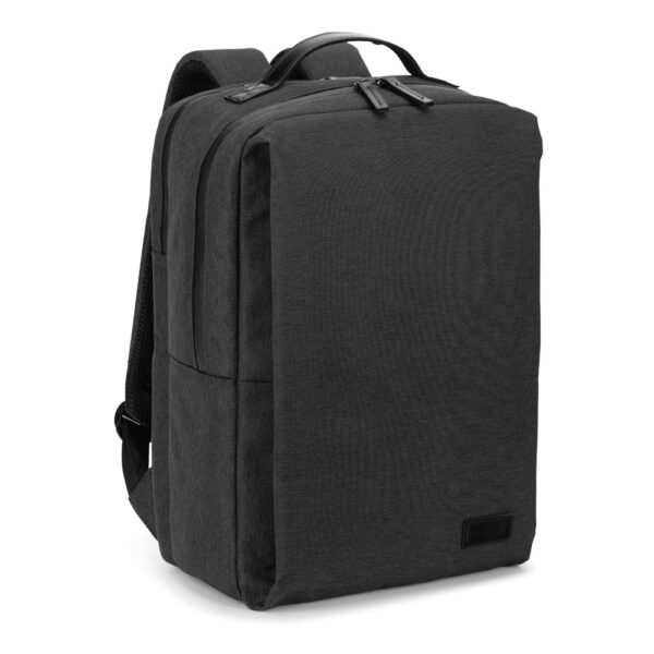 Mochila para notebook (17.3") em poliéster reciclado de alta densidade 600D (20L) - Brinde Corporativo Personalizado
