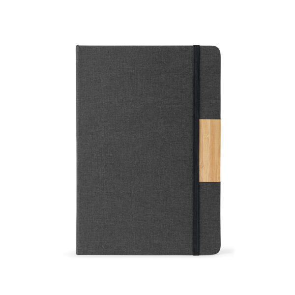 Kit com caderno A5 reciclado e caneta de bambu personalizado