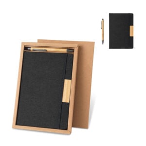 Kit com caderno A5 reciclado e caneta de bambu personalizado