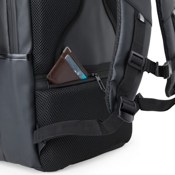 Mochila em Couro Sintético 26L com USB