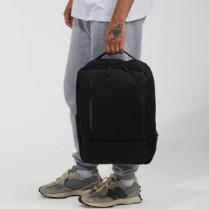 Mochila de Nylon 22L com Entrada USB