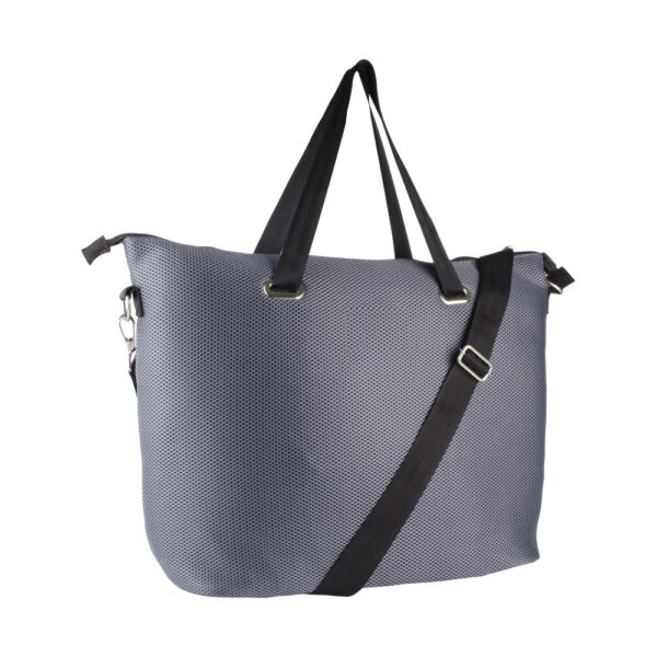 Bolsa esportiva e academia personalizada em tecido mesh cinza com alça de ombro na diagonal