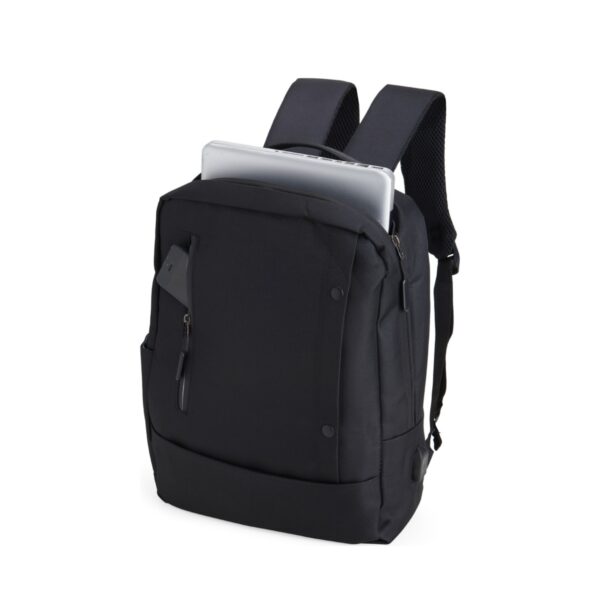 Mochila de Nylon 22L com Entrada USB