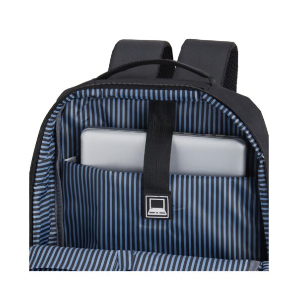 Mochila de Nylon 22L com Entrada USB