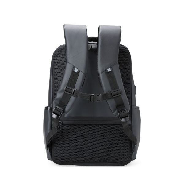 Mochila em Couro Sintético 26L com USB